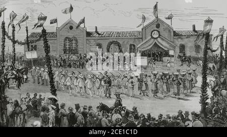 Spanien, Extremadura, Provinz Cáceres. Am 9. Oktober 1881 besuchte König Alfonso XII. (1857-1885) die Bergbaustadt Aldea Moret und nutzte die Reise in die nahe gelegene Stadt Cáceres, wo er zur Einweihung der Eisenbahn Madrid-Lissabon gekommen war. Das Dorf (heute ist es ein Bezirk von Cáceres) wurde Moret als Anerkennung der Dankbarkeit und Wertschätzung an den angesehenen Redner und Ökonomen Segismundo Moret y Prendergast (1833-1913) genannt. Die Bevölkerung von Aldea Moret arbeitete in den Phosphatminen, die, obwohl sie vor vielen Jahren bekannt waren, erst im September 18 ausgebeutet wurden Stockfoto