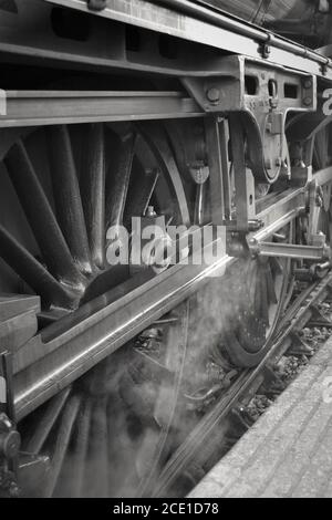 Mid Hants Railway Zug auf der Watercress Line in Alresford Station Stockfoto