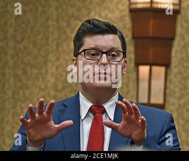 Topeka, Kansas, USA, 16. Februar 2019 Kansas State Treasurer Jake LaTurner spricht mit Mitgliedern des 2. Kongressbezirks während einer Sitzung auf der jährlichen GOP-Versammlung Stockfoto