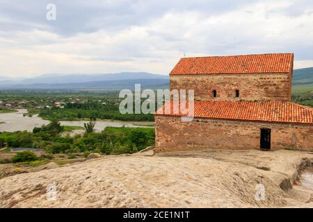 Uplistsulis Eklesia (Fürstenkirche) in der antiken Höhlenstadt Uplistsikhe, in der Nähe von Gori, Georgien Stockfoto