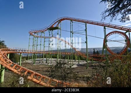 Achterbahn in Mtasminda Park, Tiflis, Republik Georgien Stockfoto