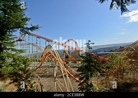 Achterbahn in Mtasminda Park, Tiflis, Republik Georgien Stockfoto