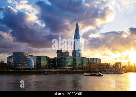 Shard und City Hall in London, England Stockfoto