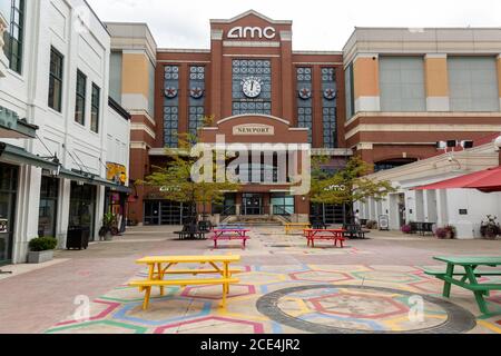 Das AMC Theater Gebäude im Newport am Levee Unterhaltungsviertel von Newport, Kentucky, USA. Stockfoto