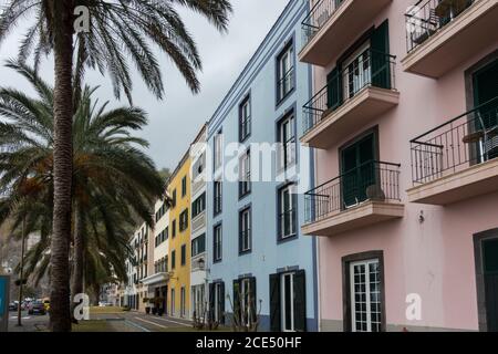 Ponta do Sol farbenfrohe Gebäude in Madeira Stockfoto