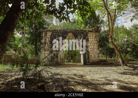 Arch und Tür nach Chichen Itza Stockfoto