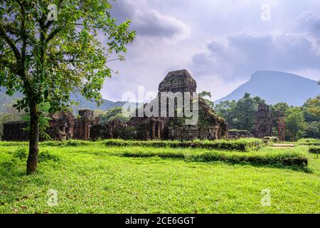 Mein Sohn ist eine Tempelstadt in Zentralvietnam. In 1969 wurde der Tempelkomplex durch amerikanische Bombardierungen zerstört. 1999 wurde es zum Welterbe erklärt Stockfoto