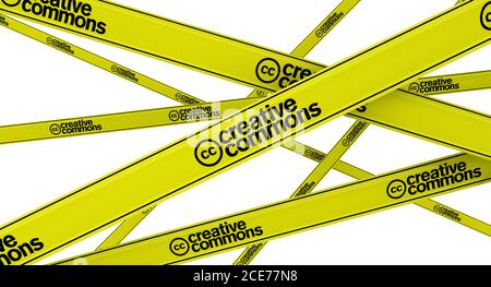 Kreative Gemeingüter. Gelbe Warnbänder mit schwarzen Symbolen der Creative Commons Corporation. Isoliert. 3D-Illustration Stockfoto