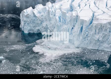 Gletscherkalben zum Meer, Neko Harbour, Graham Land, Antarktische Halbinsel, Westantarktis Stockfoto