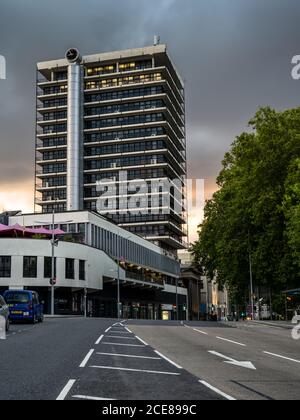 Das Hochhaus Colston Tower liegt über der Colston Avenue Road im Stadtzentrum von Bristol. Stockfoto