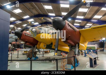 Der DH98 Mosquito Prototyp, der erste Prototyp, der im De Havilland Museum, London Colney, UK ausgestellt ist Stockfoto