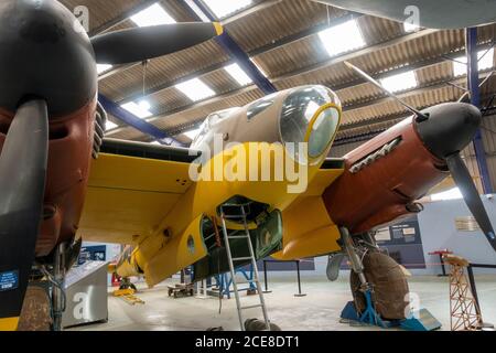 Der DH98 Mosquito Prototyp, der erste Prototyp, der im De Havilland Museum, London Colney, UK ausgestellt ist Stockfoto