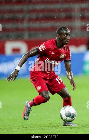 BayArena Leverkusen, Deutschland 17.6.2000, Fußball: Bundesliga-Spieltag 2019/20 32, Bayer 04 Leverkusen (B04, rot) gegen FC Köln (CGN, weiß) – Moussa Diaby (Bayer 04 Leverkusen, #19) aufgrund der Corona-Pandemie werden alle deutschen Spiele in leeren Stadien ohne Zuschauer gespielt.Kredit: SCHÖNE SPORTARTEN/WUNDERL / POOL / via Kolvenbach Stockfoto