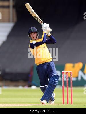 Yorkshire Vikings' Harry Brook schlagen während des Vitality T20 Blast Spiels an der Trent Bridge, Nottingham. Stockfoto