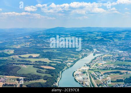 Luftaufnahme nach Passau, der berühmten drei-Flüsse-Stadt in niederbayern Stockfoto