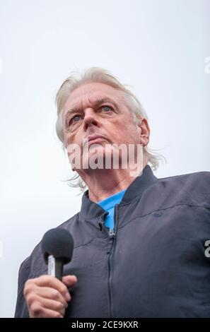 London, Großbritannien. August 2020. David Icke bei einer Demonstration von Unite for Freedom, Trafalgar Square, London, UK 2020. Stockfoto