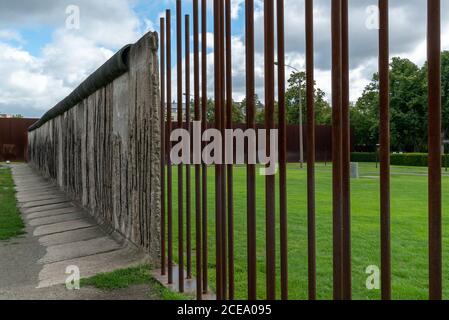 Berlin, Deutschland - 27. August 2020: Blick auf die Gedenkstätte Berliner Mauer Stockfoto