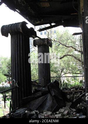 Austin, TX 10. Juni 2008: Blick auf das Gouverneurshaus von Texas, mit Schäden am Balkon im zweiten Stock über dem Haupteingang. ©Texas Governor's Office/Pool Stockfoto