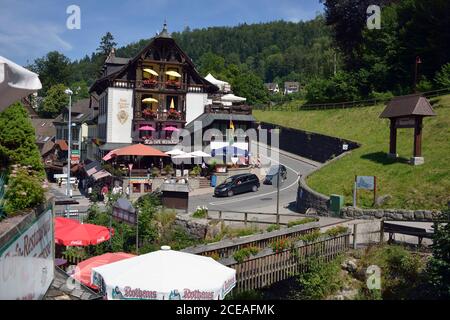 Ein Blick auf die Kleinstadt Triberg im Schwarzwald, Deutschland. Stockfoto