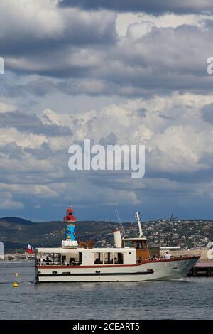 Port de Saint Tropez, Frankreich - 31. August 2020 - Landschaft Leuchtturm, Meer, Sommer - Credit Ilona Barna BIPHOTONEWS Stockfoto