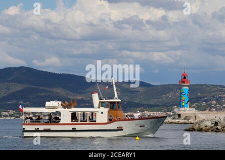 Port de Saint Tropez, Frankreich - 31. August 2020 - Landschaft Leuchtturm, Meer, Sommer - Credit Ilona Barna BIPHOTONEWS Stockfoto