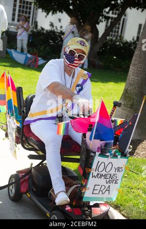 Long Beach, CA, USA - Long Beach Stimmrecht 100 Stille Sentinels hundertjährige Feier am Tag der Gleichstellung der Frauen, 26. August 2020, zur Feier des 100 Stockfoto