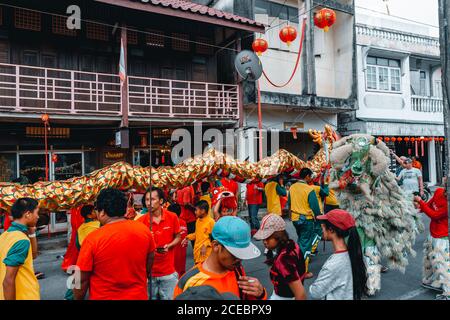 Chinesisches Neujahrsfest auf den Straßen von Koh Phangan, Thailand Stockfoto