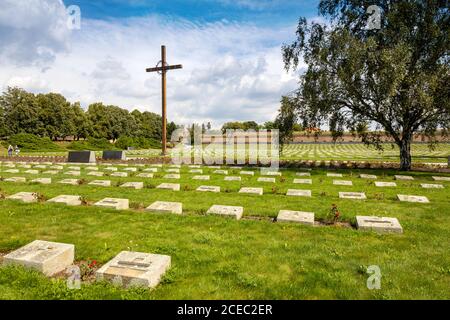 Narodni hrbitov, Mala pevnost, Pamatnik narodniho utrpeni, Terezin, Ceska republika / Nationalfriedhof, kleine Festung, Denkmal der Nationalen Sufferin Stockfoto