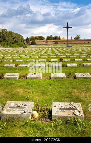 Narodni hrbitov, Mala pevnost, Pamatnik narodniho utrpeni, Terezin, Ceska republika / Nationalfriedhof, kleine Festung, Denkmal der Nationalen Sufferin Stockfoto