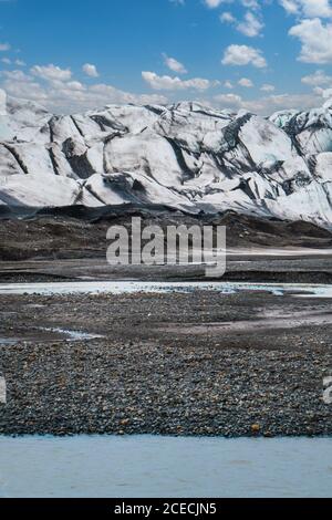 Landschaft von verschneiten Bergen Stockfoto