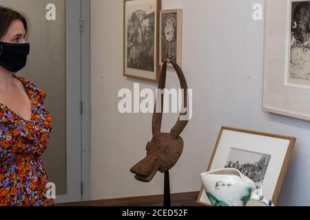 London 1. September 2020 Atelier Picasso im Bastian London vom 3. September bis 31. Oktober 2020. Diese Ausstellung zeigt Picassos Atelier in Cannes als ein immersives Erlebnis innerhalb der Galerie. Kredit: Ian Davidson/Alamy Live Nachrichten Stockfoto