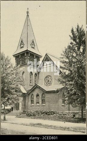 . Umfrage zur ländlichen Lebenswelt in Ohio. "Landkirchen der Unterscheidung". Eine Kinderstube in der Basis der Kirche, damit Mütter mit jüngeren Kindern aufgrund dieser Tatsache nicht zu Hause gehalten werden müssen. Der christliche Endeavoris unterstützte jointlv von Studenten und den Jugendlichen des Dorfes 31. Die Mitglieder der Hochschulfakultät sind instrumental, das Gebetstreffen zu einem Erfolg zu machen. Diese Kirche hat eine Bruderschaft, die sich monatlich zur Diskus-sion einiger lebender Fragen trifft. Soziale Merkmale werden nicht vernachlässigt. TheCentennial Bible Class, zu der jedes Mitglied gehört, ob hewill oder nein, prov Stockfoto