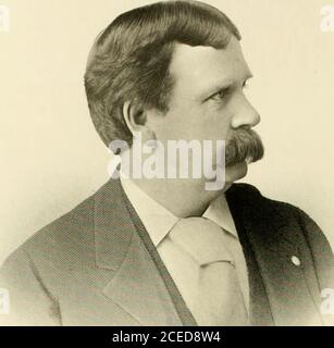 . New York State prominente und progressive Männer;. j . C^L^U^^^^T ja:mes sulutax clarksox ja^IES STLLIVAX CLAEKSOX stammt aus dem englischen Bestand, der bis ins 15. Jahrhundert zurückreicht. Er gehört der Samefamilie als Thomas Clarkson, der Enghsh Abolitionist, und auch Clarksons von Wiesbach, Cambridgeshire, mehrere von denen zu verschiedenen Zeiten in der Fakultät der Cambridge University.The Clarksons kam in die Vereinigten Staaten im Jahr 1778, zunächst in New Hampshire und danach in Maine, wo CokerF. Clarkson war bom. Er heiratete Ehzabeth Goudie, whowas bom in Brownville, Pennsylvania, von schottischen-irischen Absaugern Stockfoto