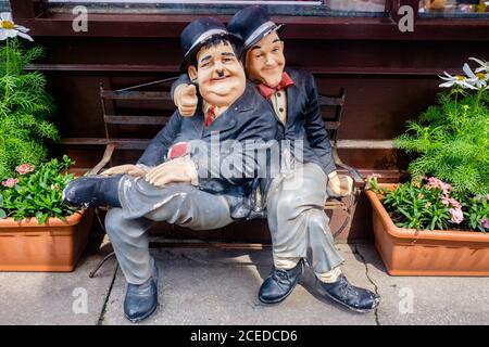 Ulverston UK 24. Aug 2020 Statuen von Stan Laurel und Oliver Hardy in Ulverston, Großbritannien Stockfoto