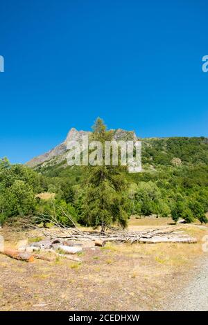 Spazieren Sie entlang der französischen Alpen Stockfoto