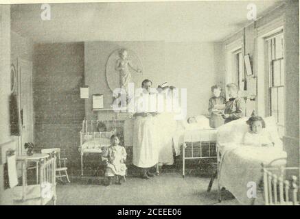 . New Boston; eine Chronik des Fortschritts bei der Entwicklung einer größeren und feineren Stadt - unter der Schirmherrschaft der Boston-1915 Bewegung. hor of Modern Medicine ELIZABETH V. H. RICHARDS UND MICHAEL M. DAVIS, JR. Boston Dispensary IN einem kürzlich erschienenen Artikel von Dr. WoodsHutchinson, der die Weitergabe von Pillen und Pulver genannt wird, ist folgender Satz: Essen, Ruhe, Sonnenschein, Bewegung, Baden, Massage – das sind die Laken der neuen materia Medica. Mit dieser wachsenden Tendenz zu verschreiben, notpepsin für die dypeptic, aber falsche Zähne, weniger Tee, und mehr gesunde Nahrung; notwine für die konsumierende, aber frische Luft, Milch, a Stockfoto