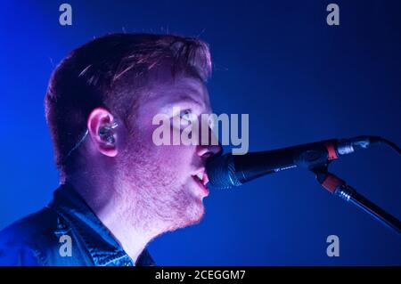 Alex Trimble, Leiter der irischen Band Two Door Cinema Club Stockfoto