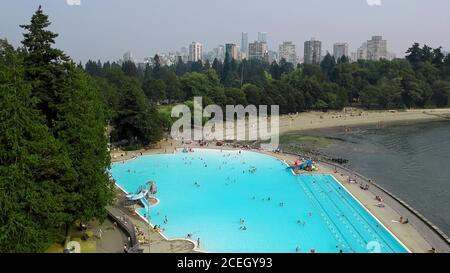 Luftaufnahme der Skyline von Vancouver und des Parks in der Sommersaison, British Columbia, Kanada. Stockfoto