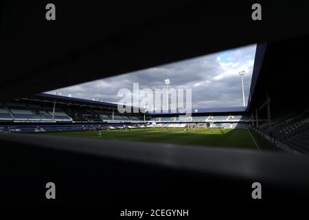 Allgemeiner Blick auf die Action während des Spiels der EFL Trophy, Southern Group G im Kiyan Prince Foundation Stadium, London. Stockfoto