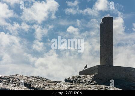 Geodätische Scheitelpunkt auf dem Gipfel der Veleta in der Sierra Nevada, Granada. Stockfoto