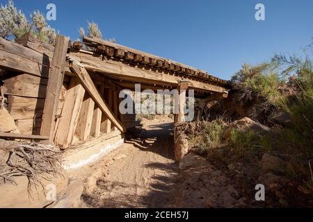 Die Geisterstadt Sego wurde 1910 als Kohlebergbaustadt in Sego Canyon, Utah, gegründet, um der Eisenbahn in Thompson Springs, fünf Meilen (8 km), Kohle zu liefern Stockfoto