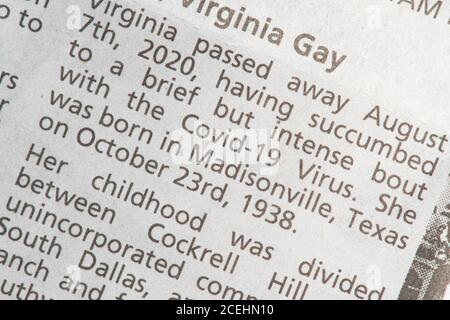 Die jüngsten Nachrufe in der Austin American-Statesman Zeitung zeigen COVID-19 und die Pandemie als primäre Todesursache für ihre Lieben. Am 1. September 2020 gab es in Texas 12,779 von 633,000 landesweit in Texas verendeten Fällen. Stockfoto