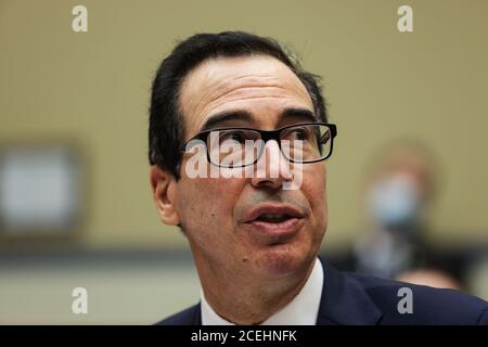 US-Finanzminister Steven T. Mnuchin bezeugt am Dienstag, den 1. September 2020, auf dem Capitol Hill vor dem Unterausschuss des Repräsentantenhauses über die Reaktion der Trump-Regierungen auf die Coronavirus-Krise.Quelle: Graeme Jennings/Pool via CNP /MediaPunch Stockfoto