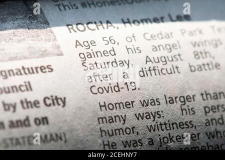 Austin, Texas, USA. September 2020. Die jüngsten Nachrufe in der Austin American-Statesman Zeitung zeigen COVID-19 und die Pandemie als primäre Todesursache für ihre Lieben. Am 1. September 2020 gab es in Texas 12,779 von 633,000 landesweit in Texas verendeten Fällen. Quelle: Bob Daemmrich/ZUMA Wire/Alamy Live News Stockfoto