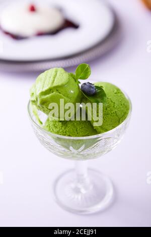 Der Grüne Tee Eisgrün. Flacher freiheitsgrad Stockfoto