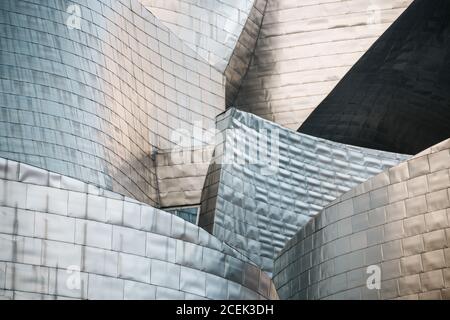 BILBAO, SPANIEN, - 16. MÄRZ 2018: Nahansicht des Guggenheim Museums Stockfoto