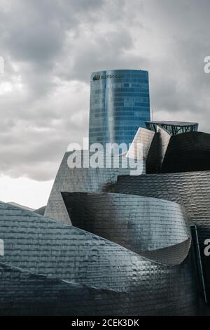 BILBAO, SPANIEN, - 16. MÄRZ 2018: Außenansicht des Guggenheim Museums Stockfoto