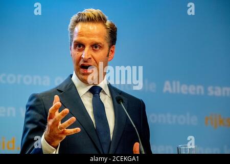 Minister Hugo de Jonge (Gesundheit, Wohlfahrt und Sport) bei einer Pressekonferenz zur aktuellen Lage des Coronavirus in Den Haag. Stockfoto