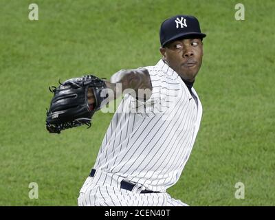 Bronx, Usa. September 2020. New York Yankees näher Aroldis Chapman wirft einen Pitch im neunten Inning gegen die Tampa Bay Rays im Yankee Stadium am Dienstag, 1. September 2020 in New York City. Die Yankees besiegten die Strahlen 5-3. Foto von John Angelillo/UPI Kredit: UPI/Alamy Live Nachrichten Stockfoto