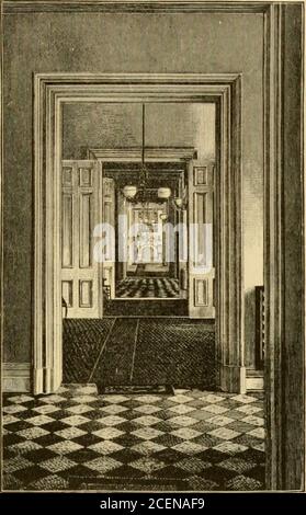 . Eine beschreibende und historische Skizze der Academy of Mount St. Vincent on-the-Hudson, New York City. 1847-1884 ... Spender : Olive Chatjield. Die erste, mit gewölbten Decken und vier freskengeschmückten Medaillons Invignette von St. Vincent de Paul, erreichen Sie die Haupthalle. Sie gehen zwischen den schönen Büsten Pius IX. Und Erzbischof Hughes, und wie Sie jetzt stehen, besetzen Sie die Linie, die das Gebäude teilt, wobei die südliche Hälfte der Akademie gewidmet ist. Die Vestibüle und die Eingangshalle sind mit weißen und schwarzen BESCHREIBENDEN SKIZZEN gefliest. 23. EMPFANGSRÄUME. SCHNITTANSICHT, L Stockfoto